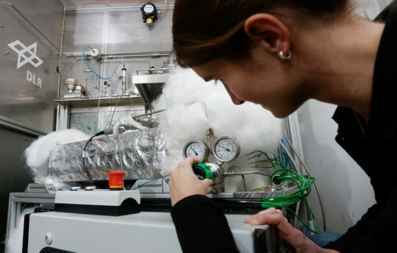 Versuchsanlage des Wasserstoff Tanks beim DLR Institut fuer Technische Thermodynamik