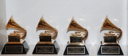 Grammys auf der Fensterbank