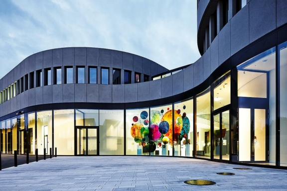 Die Glaswerke Arnold in Remshalden gehören zu den innovativsten Glasherstellern und -veredlern Europas