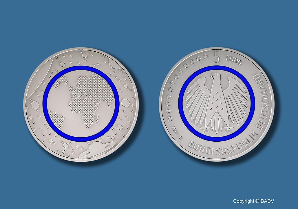 Münze mit Plastikring (Foto: Bundesamt für zentrale Dienste und offene Vermögensfragen (BADV))